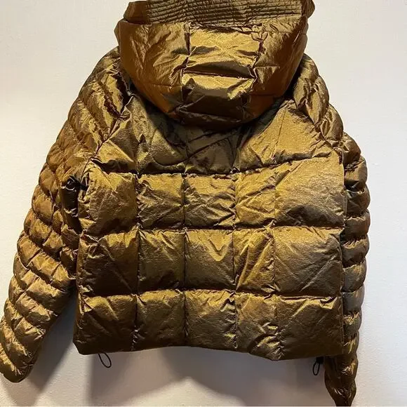 Nike Sportswear Women's Swoosh Puffer Shine PrimaLoft Jacket Large Gold Metallic - Picture 9 of 11